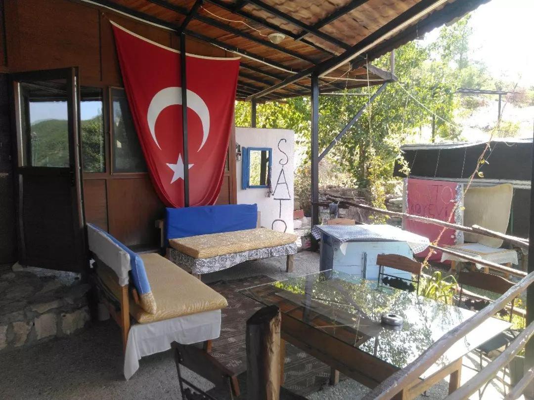 Sato Koeyevi-Selendi Hotel Exterior foto